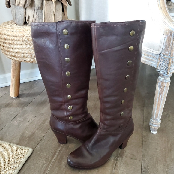 Clarks Women's Artisan Collection "Vermont Border" Tall Heeled Brown Boots SZ 9 - Picture 1 of 17